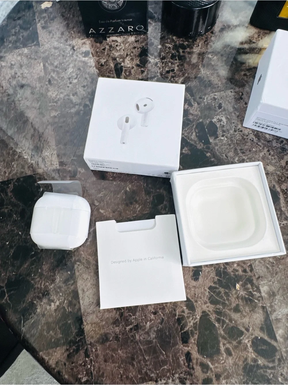 AirPods 4